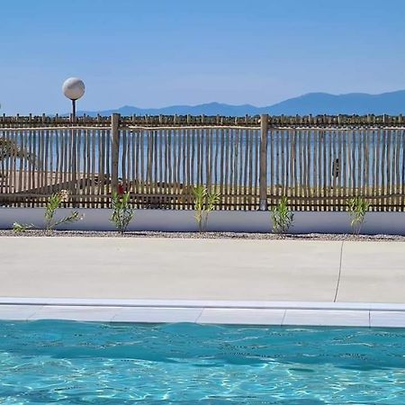 Bel Appartement Vue Sur Le Lac Marin Avec Piscine เลอบาร์กาแรส ภายนอก รูปภาพ